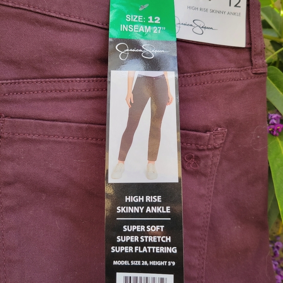 Jessica Simpson Super Soft Stretch High Rise Womens Jeans Size 12 Inseam 27" - Picture 2 of 3
